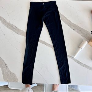 Lululemon low rise long black legging size 4